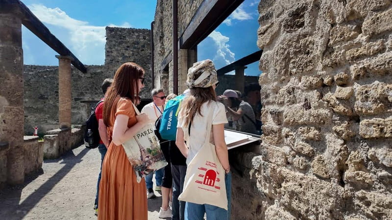 From Naples: Guided tour of Pompeii skip-the-line and round-trip train - Getting back to Naples