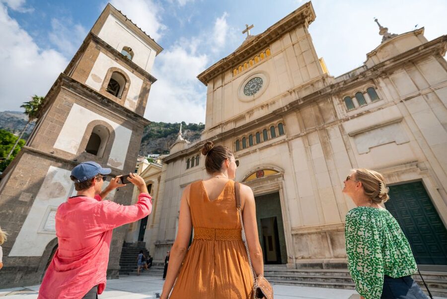 From Naples or Sorrento: Amalfi Coast Full-Day Trip - What the guides add to the day
