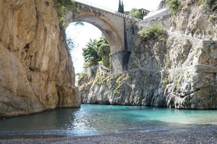 From Naples: Pompeii & Amalfi Coast Full-Day Trip with Lunch - The cameo factory stop and what it adds