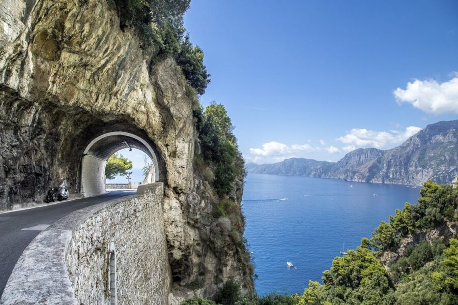 From Naples: Pompeii & Amalfi Coast Full-Day Trip with Lunch - Positano from above: ten minutes for the classic view