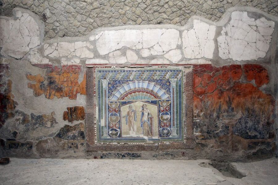 From Naples: Pompeii and Herculaneum Tour with Lunch - Who should book this Pompeii and Herculaneum day?