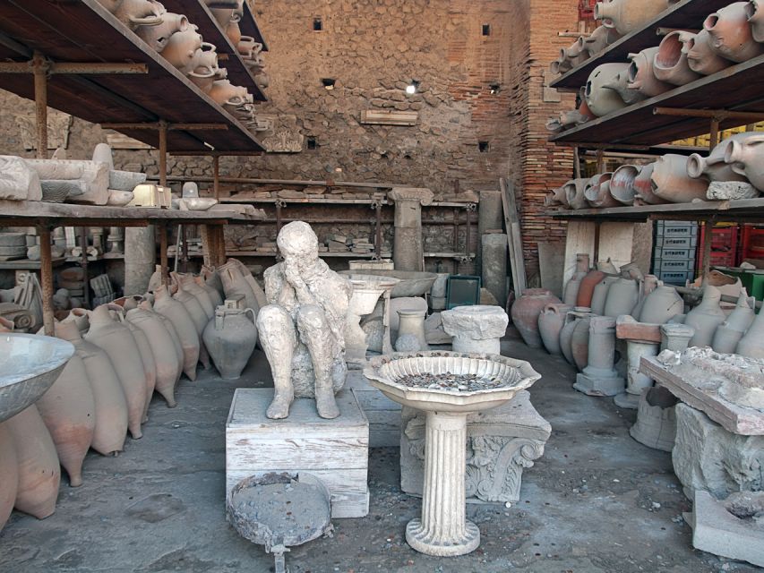 From Naples: Pompeii, Herculaneum, & Vesuvius Full-Day Tour - Pompeii in two hours