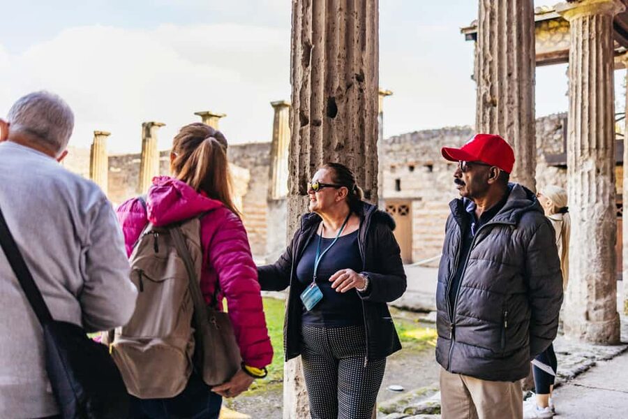 From Naples: Pompeii Skip-the-Line Entry Ticket and Tour - Entering Pompeii without the ticket-office wait