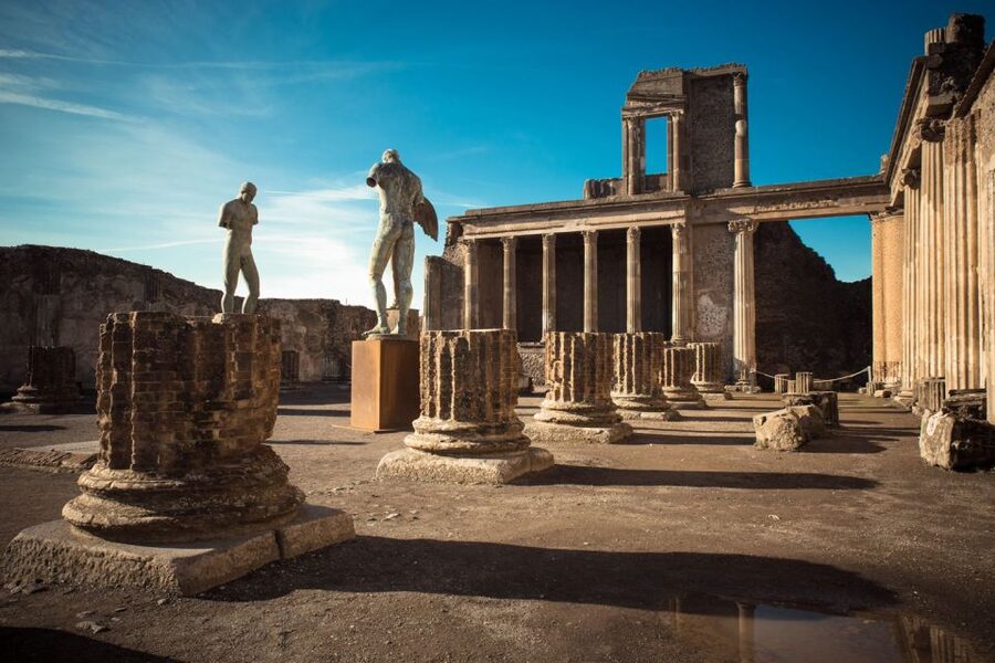 From Naples: Ruins of Pompeii - Pompeii in two hours: what you really see