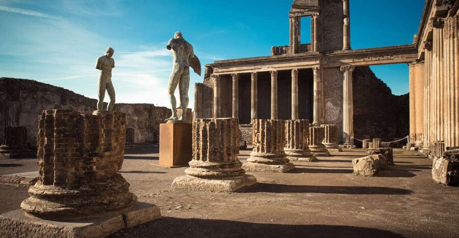 From Naples: Ruins of Pompeii - The morning pickup from Naples