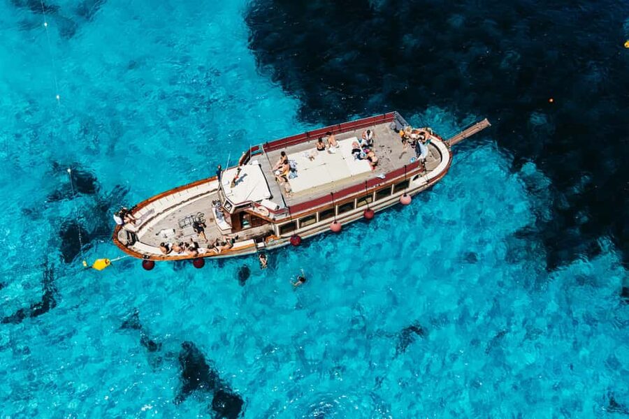 From Palau/La Maddal: Boat Tour of La Maddalena Archipelago - What to pack for the eight-hour route