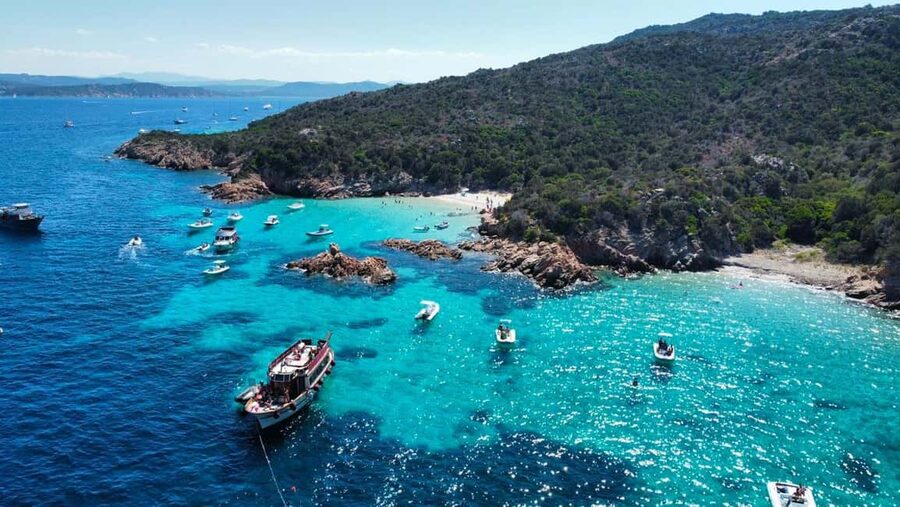 From Palau/La Maddal: Boat Tour of La Maddalena Archipelago - Who should book this tour
