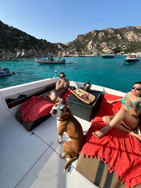From Palau/La Maddalena: All inclusive Yacht Tour - The yacht, space, and onboard mood