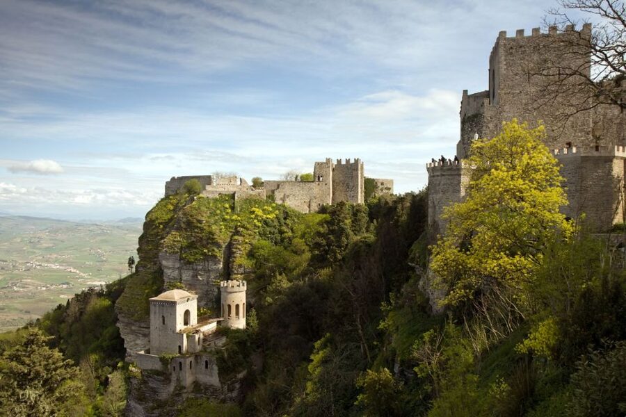 From Palermo: Erice and Marsala Day Trip with Lunch - A full Sicilian lunch at a winery or farm