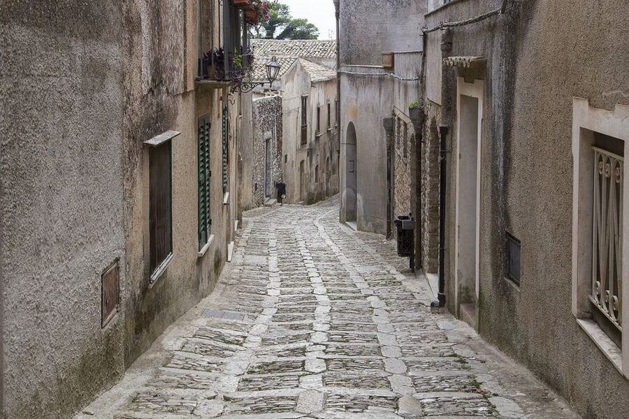 From Palermo: Erice, Salt Pans, and Segesta Day Trip - Should you book the Erice, Salt Pans, and Segesta trip?
