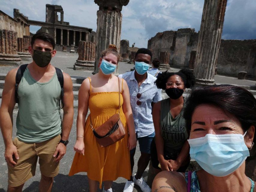 From Rome: Pompeii All-Inclusive Tour with Live Guide - The three-hour ride south