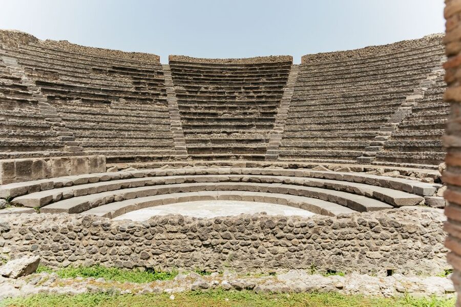 From Rome: Pompeii, Amalfi Coast and Positano Day Trip - The guides make a practical difference