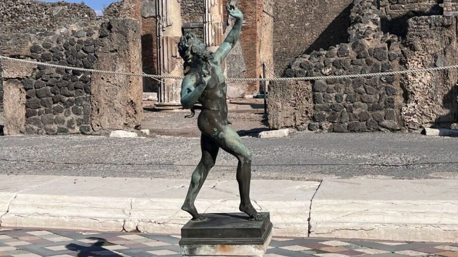 From Rome: Pompeii and Naples Day Trip by High-Speed Train - Pizza after the ruins