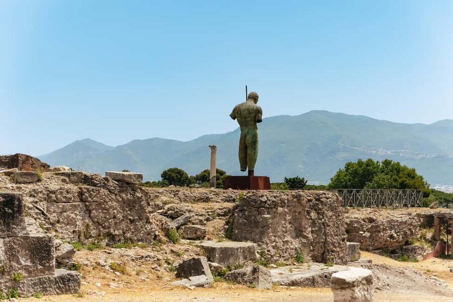 From Rome: Pompeii Day Trip with Optional Vesuvius and Lunch - The long ride from Rome to Campania