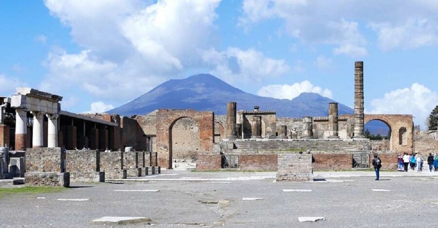 From Sorrento: Day Tour to Pompeii Ruins and Mount Vesuvius - Key points to know before booking