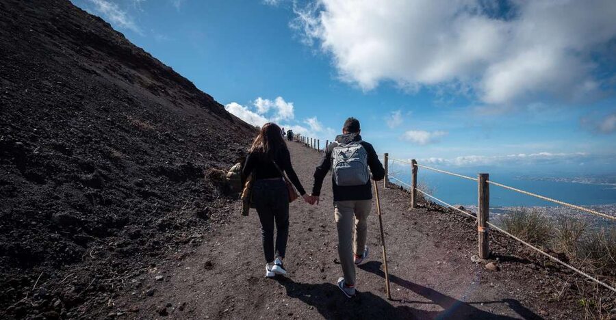From Sorrento: Pompeii and Vesuvius Guided Tour with Lunch - Should you book it?