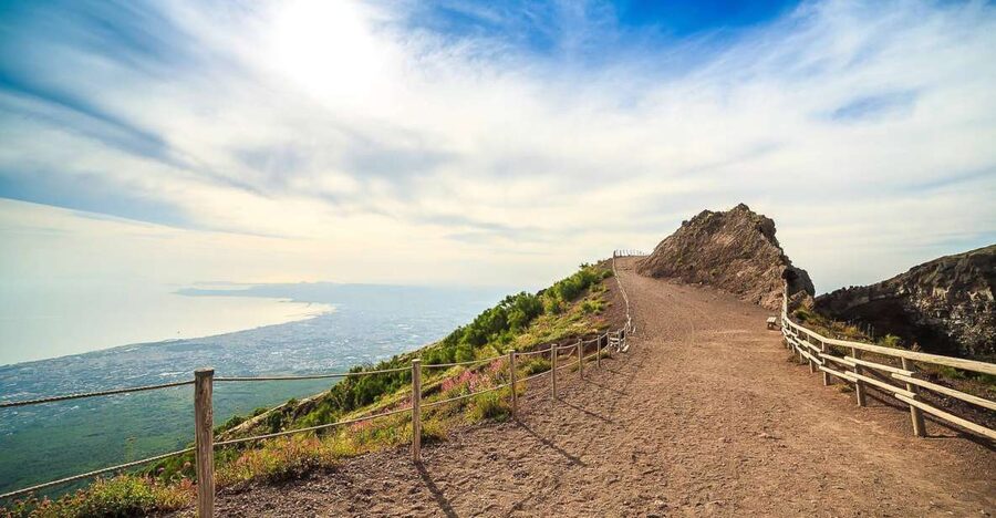 From Sorrento: Pompeii and Vesuvius Tour - Two famous sights, one long day from Sorrento