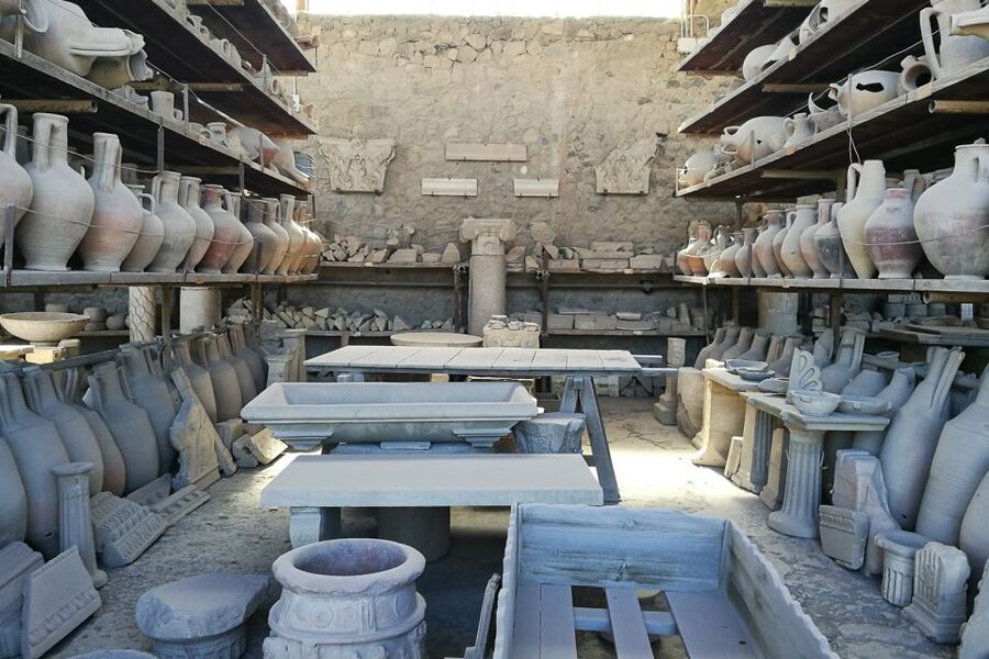 From Sorrento: Pompeii and Vesuvius Tour - The bus ride to Vesuvius