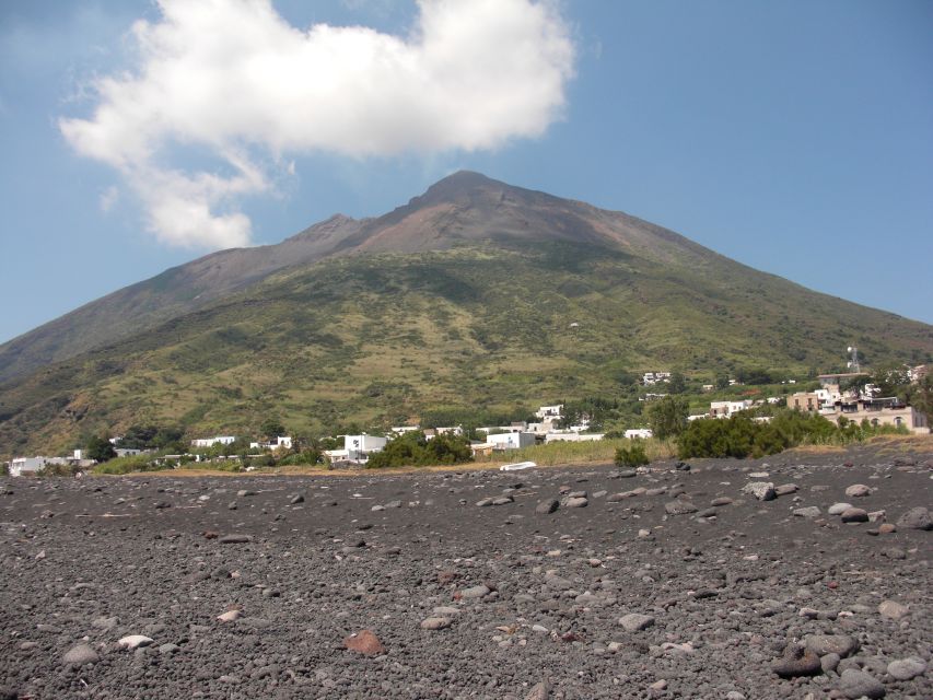 From Taormina: Chic Panarea and Stromboli Day Tour - The volcano after sunset
