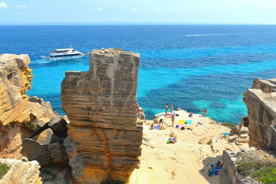 From Trapani: Cruise to Favignana and Levanzo with lunch - Favignana village, museum, and quick beach time