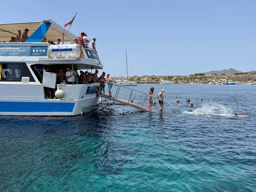 From Trapani: Favignana and Levanzo Shuttle Tour - Four free hours on Favignana