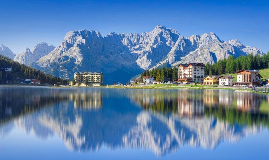 From Venice: Dolomites, Lake Misurina, and Cortina Day Trip - Lake Misurina gives you the most breathing room
