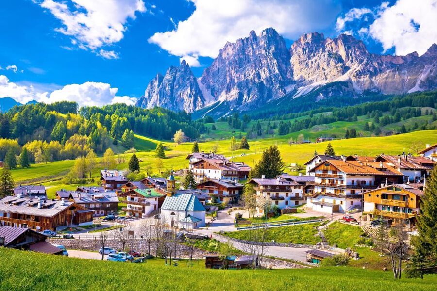 From Venice: Dolomites, Lake Misurina, and Cortina Day Trip - Who should book this Dolomites tour?