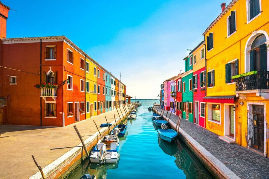 From Venice: Murano & Burano Guided Tour by Private Boat - Key points at a glance