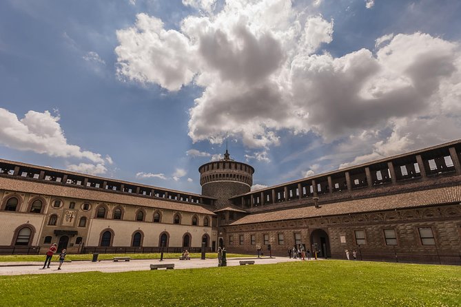 Full-day Skip-The-Line Milan, The Last Supper and Duomo Cathedral - Piazza Affari and Milan’s modern sense of humor