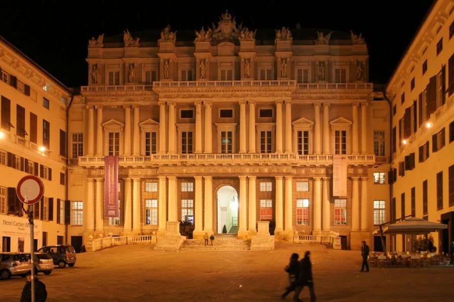 Genoa: 2-Hour Guided Walking Tour of the Historical Center - The Doge Palace, Opera House, and medieval Genoa