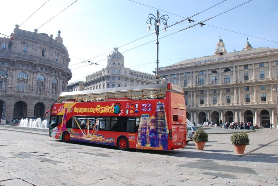 Genoa: Hop-on Hop-off Tour Ticket - Timetables, queues, and the priority option
