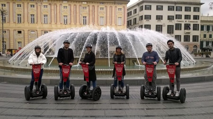 Genova: Segway Tour - Palaces, churches, and public squares