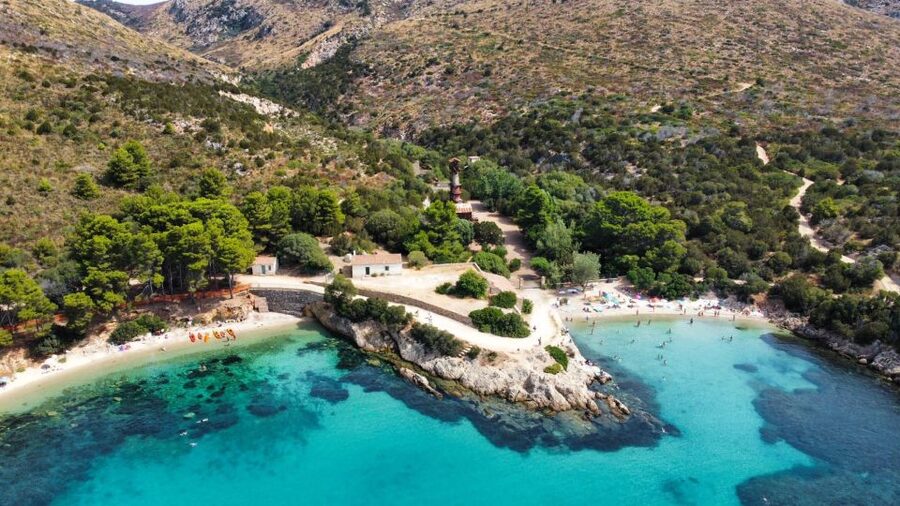 Golfo Aranci: Kayak Tour with Dolphins and Aperitif - Morning, afternoon, or sunset?