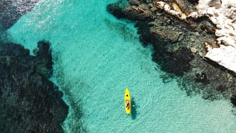 Golfo Aranci: Small group Kayak tour with Aperitif &dolphins - Meeting the yellow kayaks at Spiaggia dei Baracconi