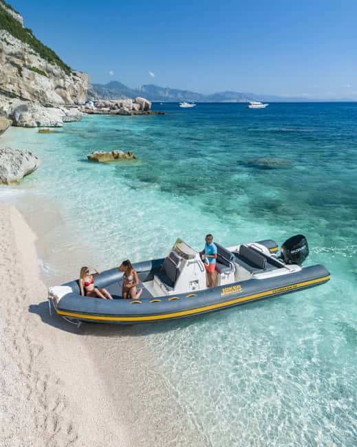 Guided cruise to Cala Goloritzè, Cala Mariolu, Cala Gabbiani, and Biriala - What the Small Boat Changes