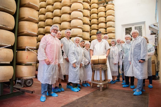 Guided group tour TastyBus: Parmesan Cheese and Parma Ham - Key points to know before booking