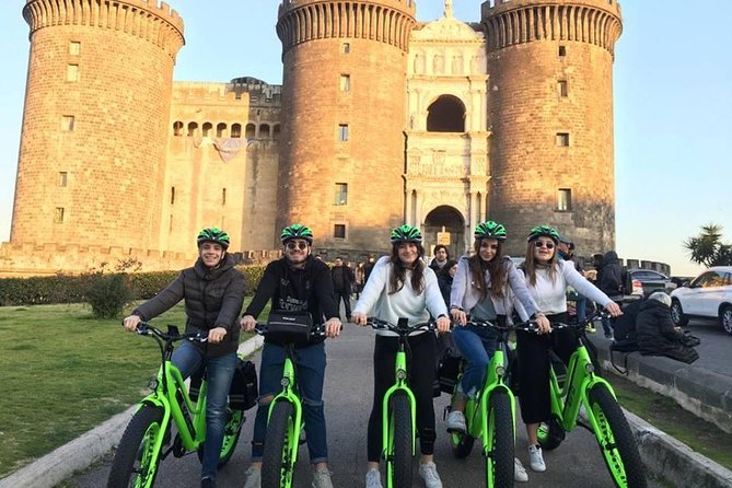 Guided tour of Naples by FAT electric bike - Lungomare Caracciolo and the bay