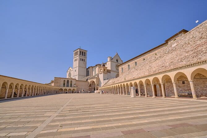 Heart of Italy Day Trip: Visit Perugia and Assisi from Florence - Perugia: Umbrian streets and a chocolate option