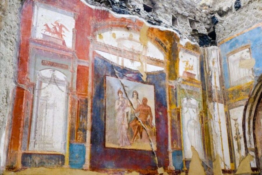 Herculaneum: Skip The Line Entrance ticket + Audioguide - Arriving at the entrance and finding the audioguide desk