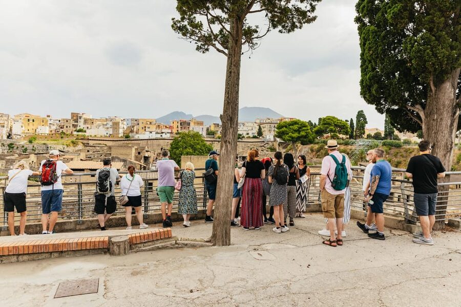Herculaneum: Skip-the-Line Guided Tour with Archaeologist - The Temple of the Augustales