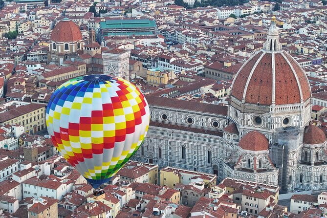Hot Air Balloon ride in Tuscany countryside from Chianti - The one-hour flight over vineyards and olive groves