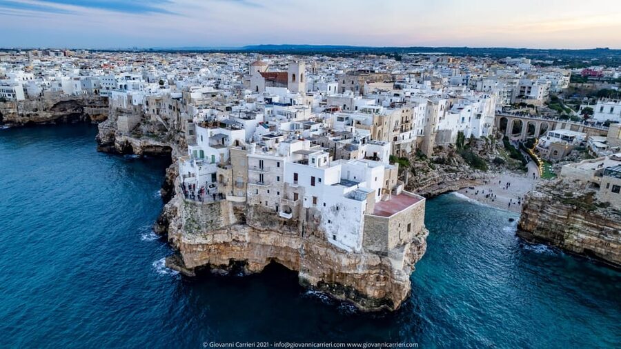 Itria Valley: Polignano, Ostuni, and Locorotondo, from Bari - The coach makes the route possible