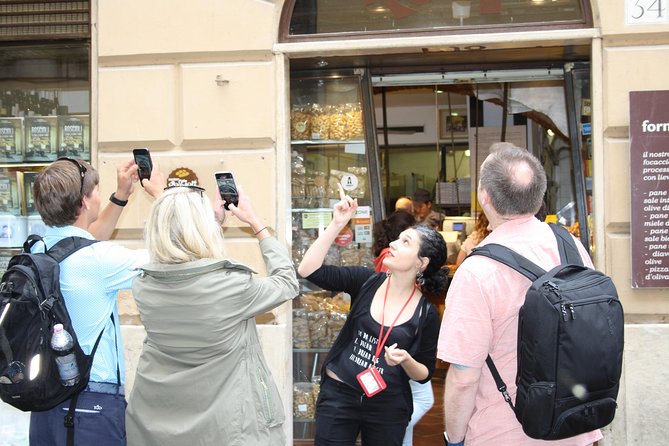 Jewish Ghetto & Piazza Navona: Food, Wine & Sightseeing Rome Tour - Piazza Navona, tiramisù, coffee, and gelato