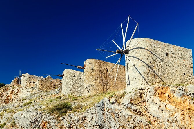 Knossos & Lasithi Plateau: Zeus Cave,Villages, Olive Oil Tour - Knossos Palace, the essential archaeological stop