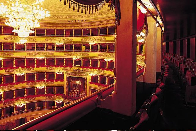 La Scala Theatre and Museum Tour in Milan With Private Guide - The guide makes a big difference