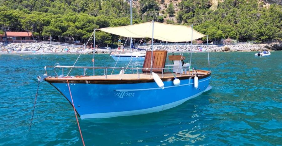 La Spezia: Cinque Terre and Portovenere Full-Day Boat Tour - Why seeing Cinque Terre from the sea makes sense