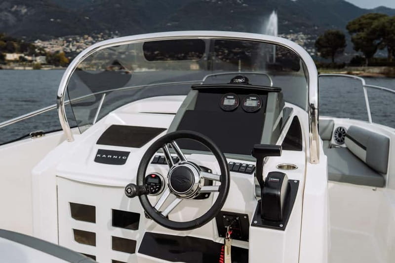 Lake Como: 2h Shared Boat Tour with Wine Tasting - Swimming and wine near Villa Pliniana
