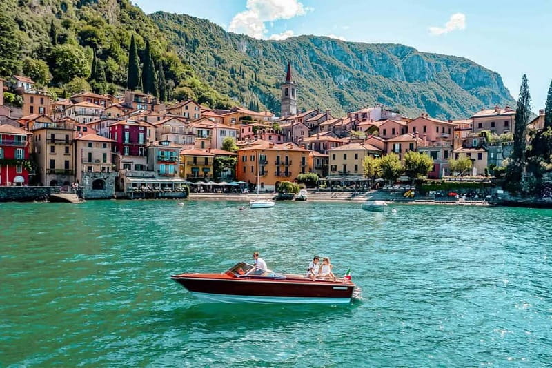 Lake Como: Classic Boat Private Tour - Why a wooden speedboat changes the lake experience