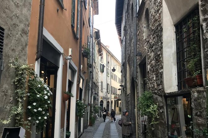 Lake Como: eBike City Tour Guided by an iPad and a Tour Leader - Air-raid shelters and Sant’Abbondio
