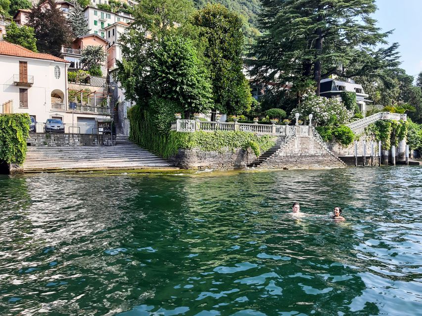 Lake Como: Motor Boat Rental - Handling the throttle and busy water